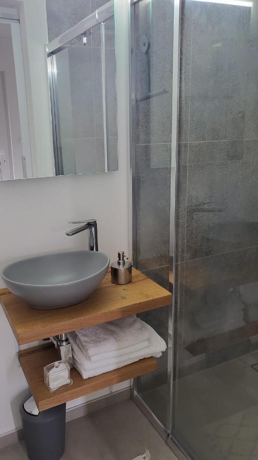 Apartman S Bazenem A Saunou Kadan Bagian luar foto