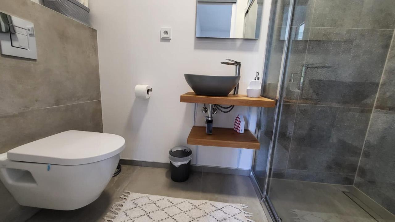 Apartman S Bazenem A Saunou Kadan Bagian luar foto