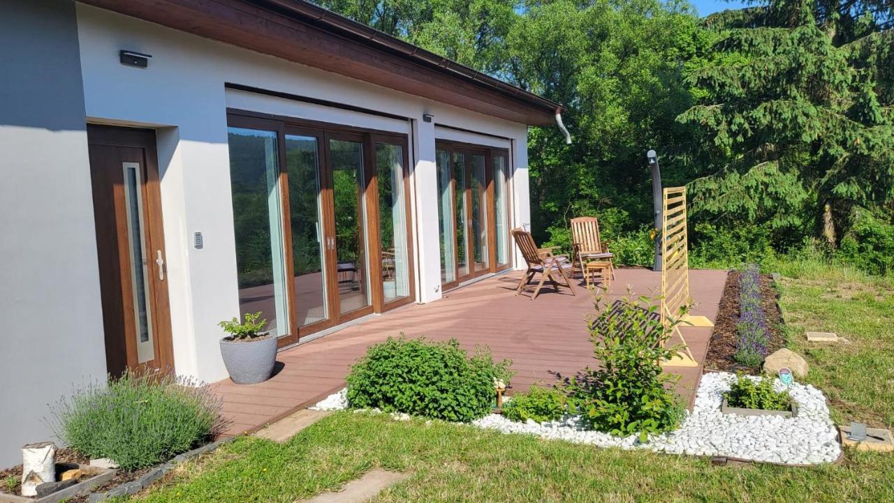 Apartman S Bazenem A Saunou Kadan Bagian luar foto