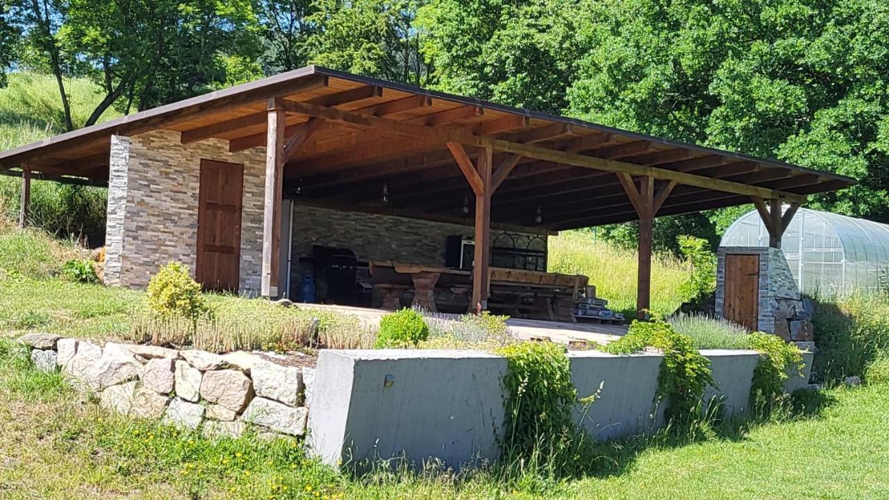 Apartman S Bazenem A Saunou Kadan Bagian luar foto