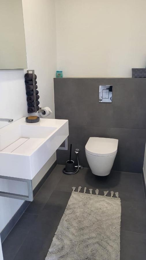 Apartman S Bazenem A Saunou Kadan Bagian luar foto